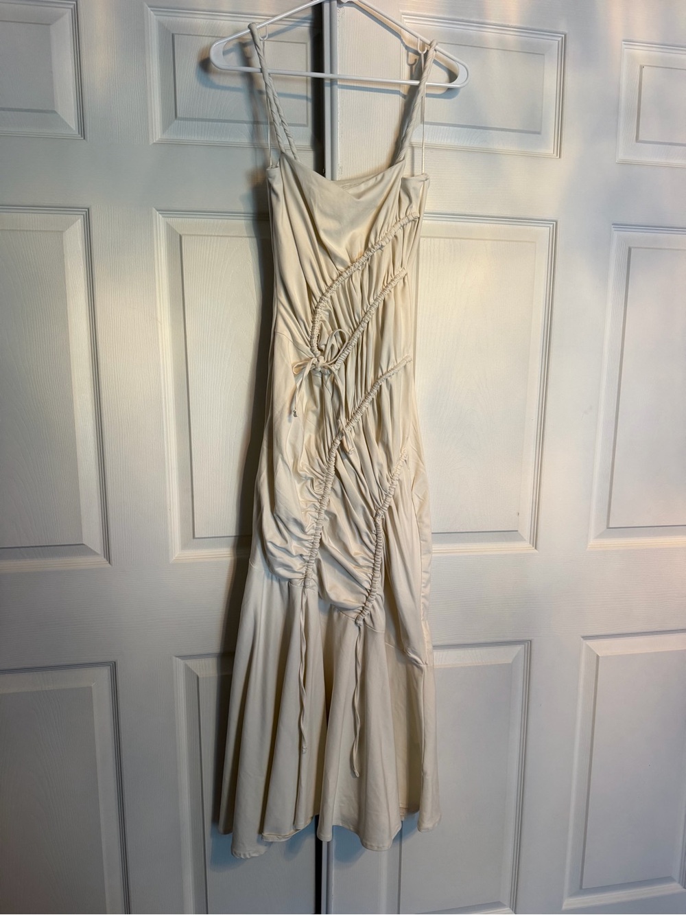 Women’s Cream Ruched Spaghetti-Strap Dress